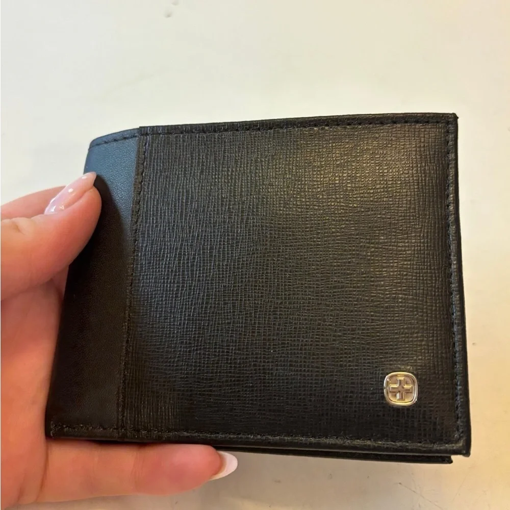 Swissgear men’s black leather wallet